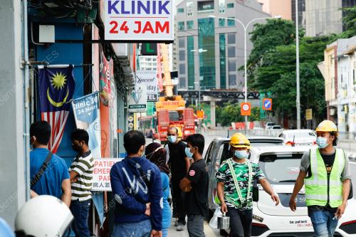 WARGA ASING WAJIB SARINGAN COVID-19