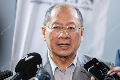 DATUK MOHD NASIR ALI