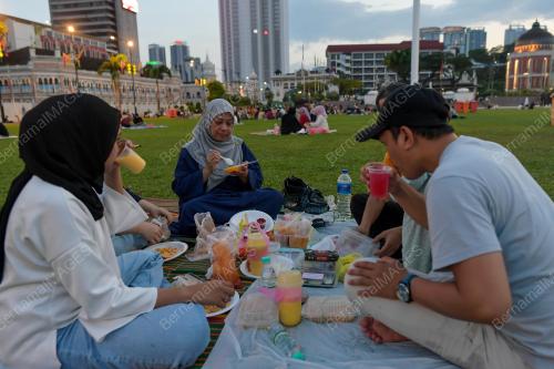 HARI PERTAMA RAMADAN
