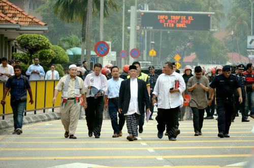 KL28_02102015_40_NGO