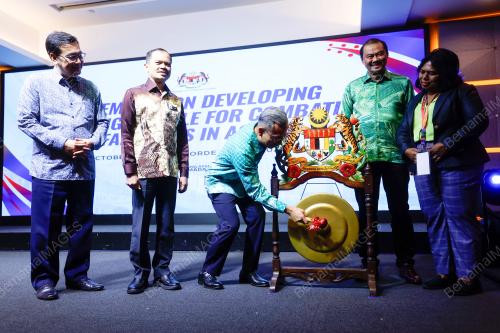 DATUK FAHMI FADZIL