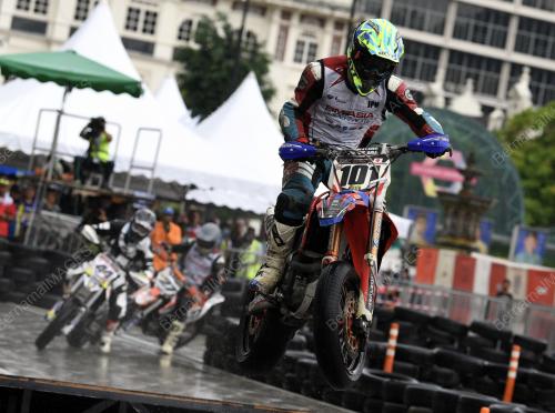 KL28_02122018_SUPERMOTO
