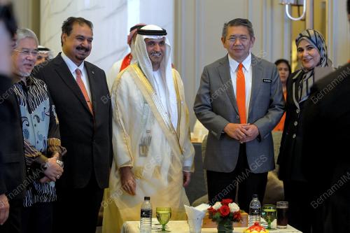 DATUK SERI SALAHUDDIN AYUB