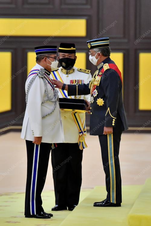 AL-SULTAN ABDULLAH RI'AYATUDDIN AL-MUSTAFA BILLAH SHAH