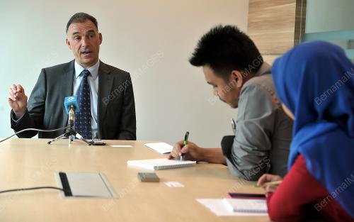 KL28_03022014_INTERVIEW