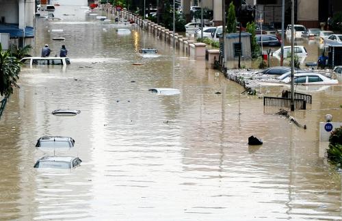 BANJIR KILAT
