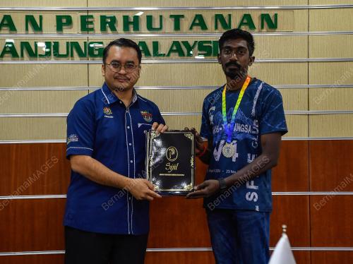 MOHD YUSSAINY MD YUSOP