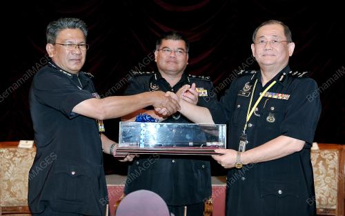 KL28_03122012_SERAH