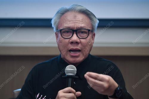 PROF DATUK DR MOHAMED AZAM MOHAMED ADIL