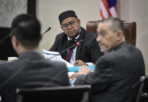 DATUK DR MOHD KHAIRUDDIN AMAN RAZALI