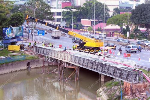 JEJANTAS KABEL BERKUASA TINGGI