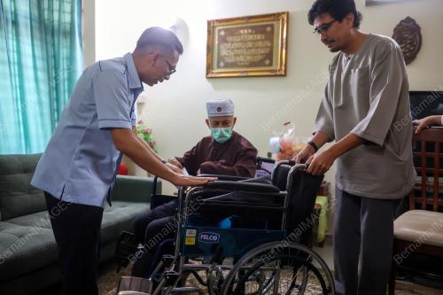 FAHMI FADZIL