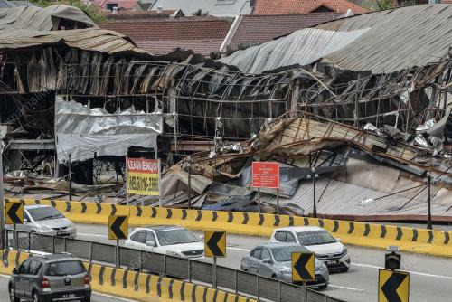 KEDAI PERABOT TERBAKAR