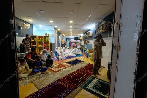 LAMAN NGAJI CHOW KIT TARIK GELANDANGAN DEKATI AL-QURAN