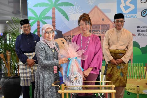 SENATOR DATUK RAS ADIBA RADZI