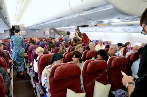 KL28_06072012_MAS_A380
