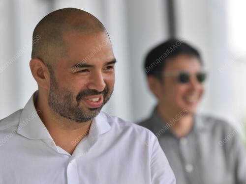 MOHAMAD RIZAL JOHAN VAN GEYZEL