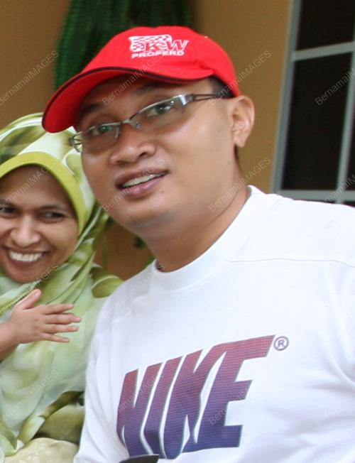 MOHAMAD NORHISHAM