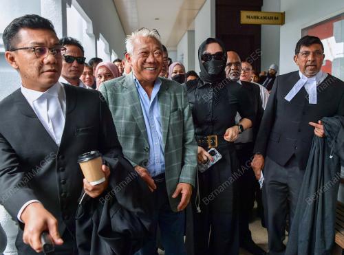 DATUK SERI BUNG MOKHTAR RADIN