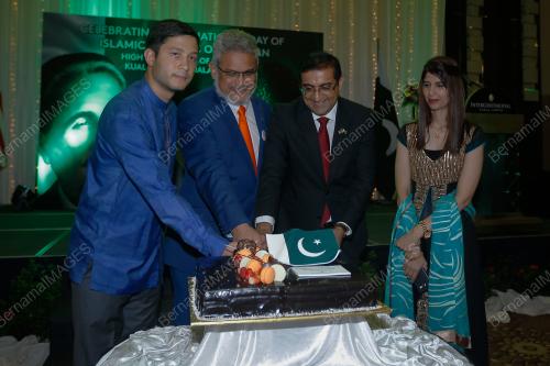 KL28_08042019_PAKISTAN_BN201904055737