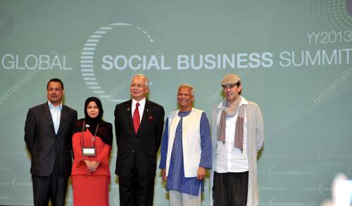 KL28_08112013_PM_SUMMIT
