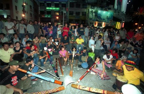 SAMBUTAN TAHUN BARU 2006 DI BINTANG WALK