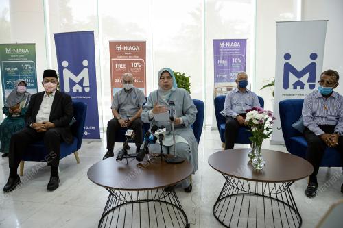 DATUK ZURAIDA KAMARUDDIN