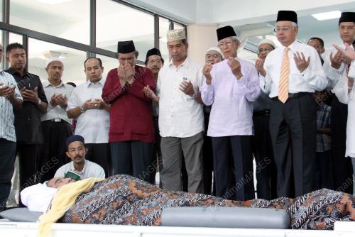 MOHD NAJIB TUN ABDUL RAZAK