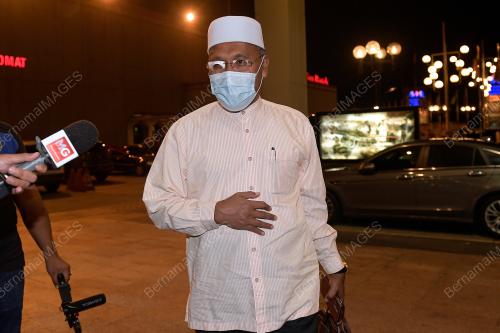 IDRIS AHMAD