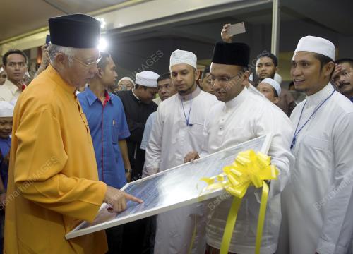 KL28_10012015_PM_CINTA