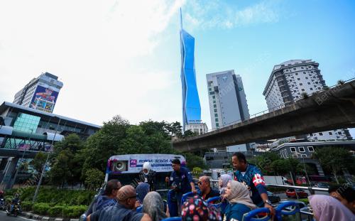 BERNAMA RADIO HOP ON HOP OFF