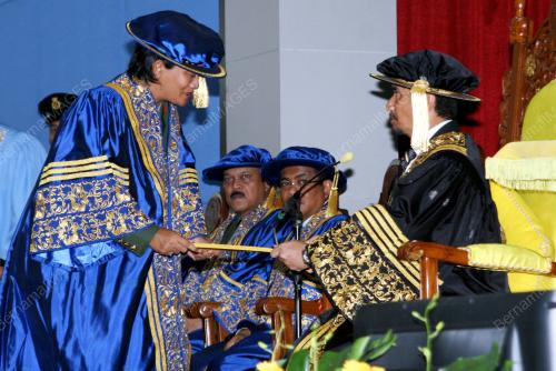 TUANKU MIZAN ZAINAL ABIDIN