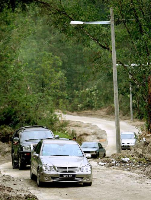 TANAH RUNTUH DI BUKIT ANTARABANGSA
