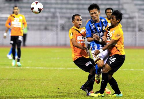 KL28_11022014_PIALA_FA