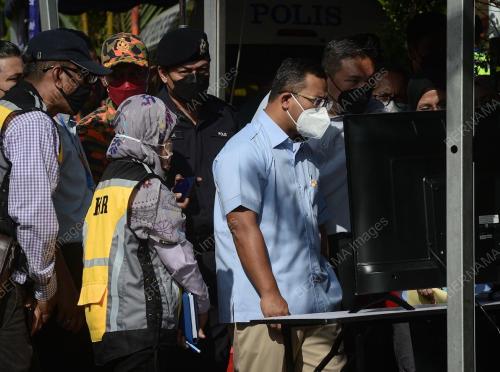 DATUK SERI AMIRUDIN SHARI