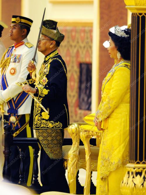 KL28_11042012_AGONG_KERIS