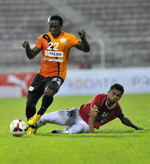 KL28_11042014_BOLA