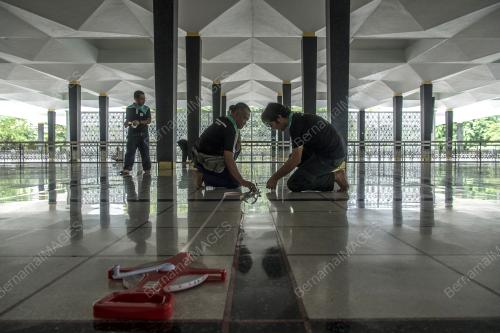 GARIS PANDUAN PERLUASAN KAPASITI SOLAT JUMAAT DAN SOLAT BERJEMAAH DALAM TEMPOH PERINTAH KAWALAN PERGERAKAN PEMULIHAN (PKPP)