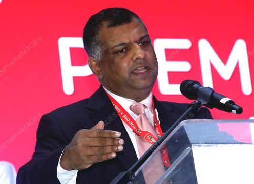 KL28_11814_AIRASIA_11082014