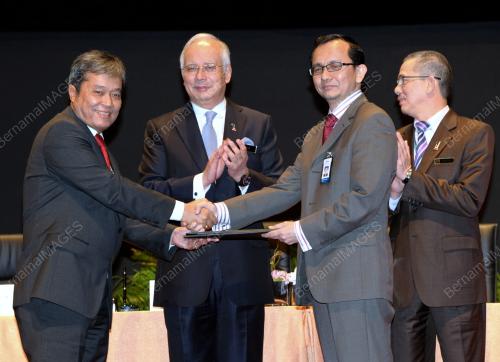 MOHD NAJIB TUN ABDUL RAZAK