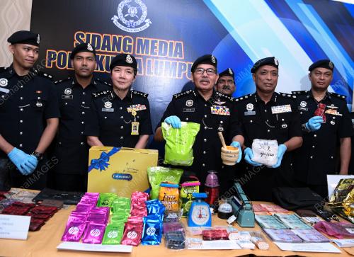 DATUK SERI MAZLAN LAZIM