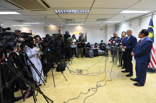 DATUK SERI ISMAIL SABRI YAAKOB