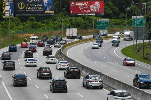 TINJAUAN ALIRAN TRAFIK LEBUHRAYA KARAK