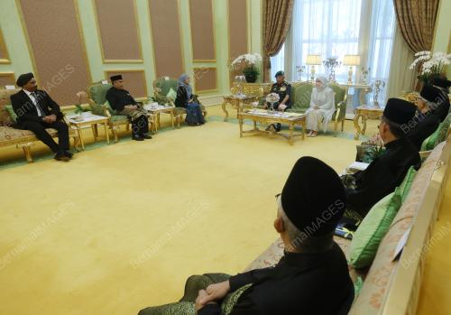 AL-SULTAN ABDULLAH RI'AYATUDDIN AL-MUSTAFA BILLAH SHAH