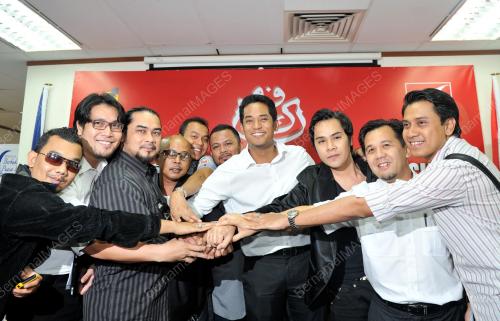 KHAIRY JAMALUDDIN