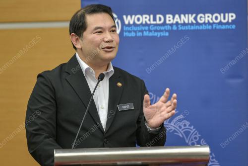 RAFIZI RAMLI