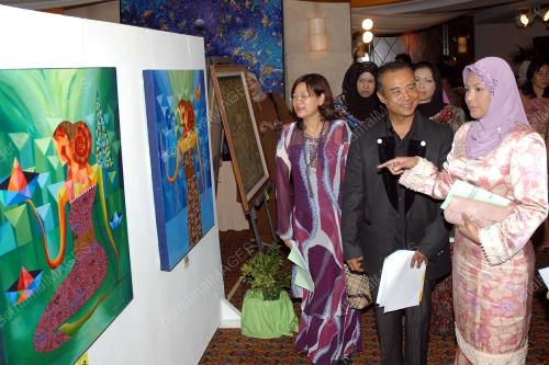 TUANKU NUR ZAHIRAH