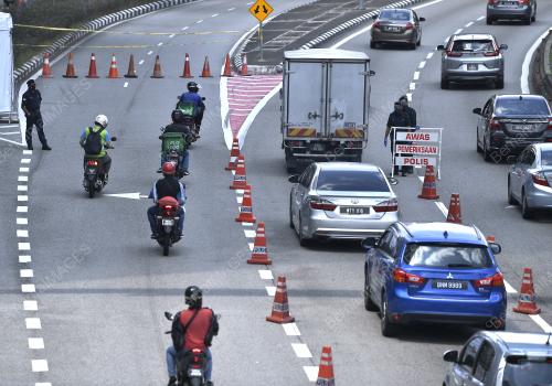 SEKATAN JALAN RAYA