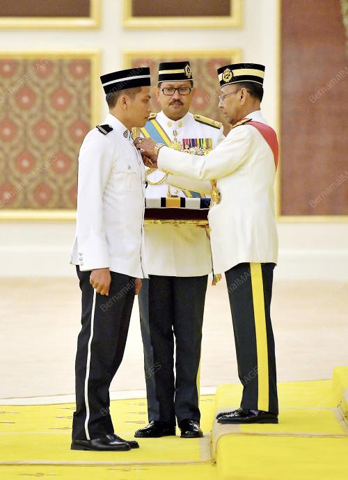 KL28_15092014_AGONG_PINGAT