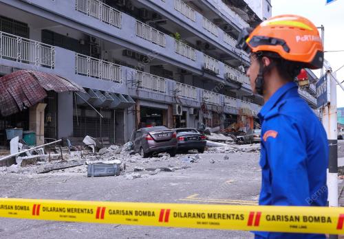 KONKRIT BUMBUNG BANGUNAN RUNTUH